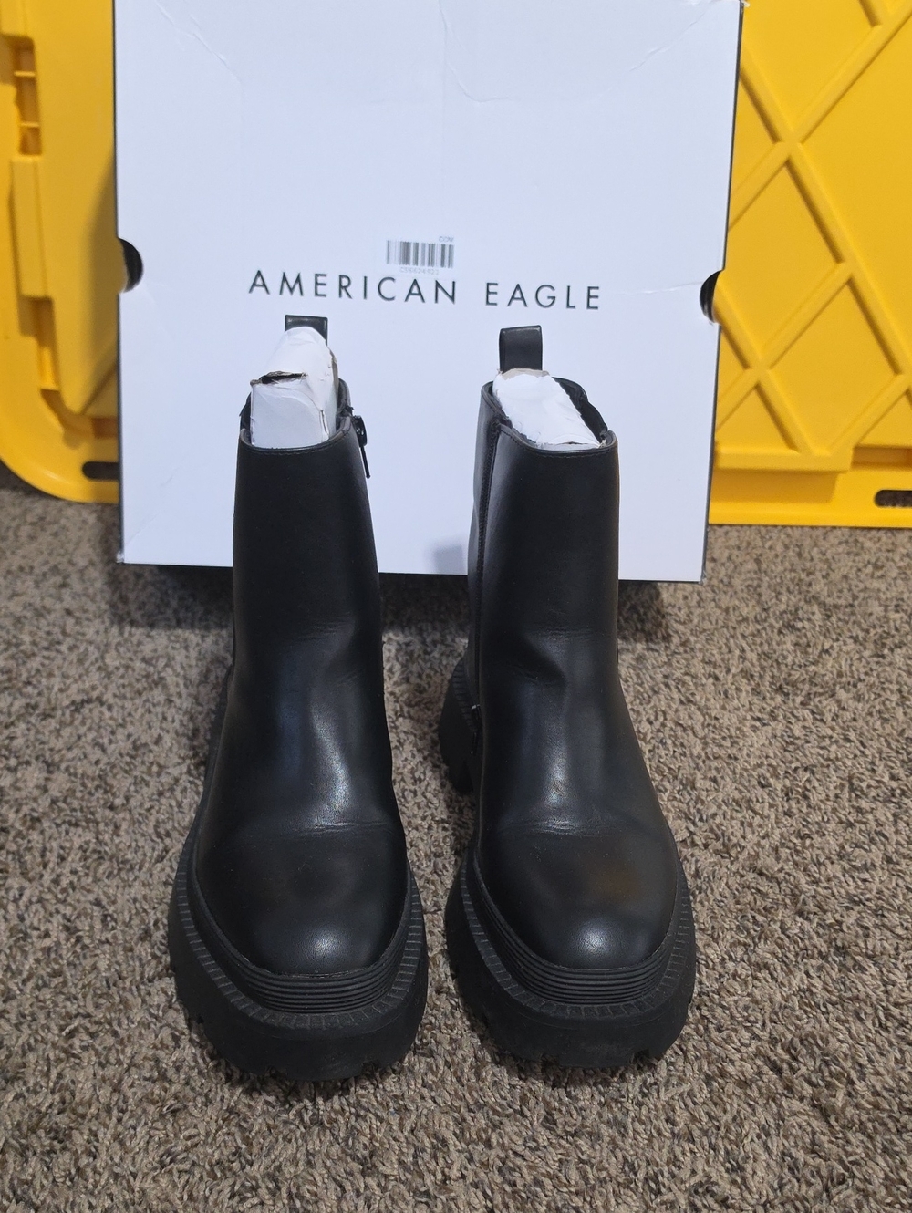 American Eagle Outfitters Black Chunky Chelsea Lug Booties